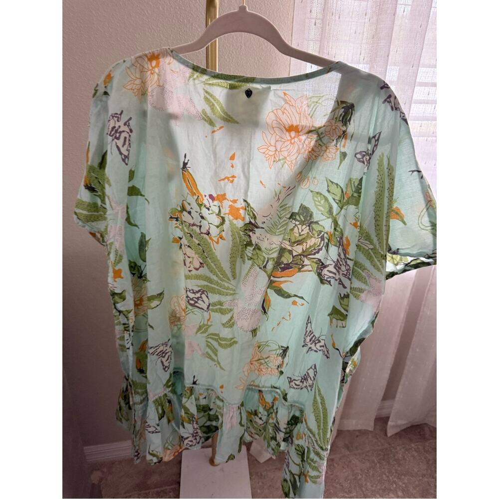 Z & L Light Blue Floral V-Neck Women's bathing suit coverup or tunic top - Picture 6 of 7
